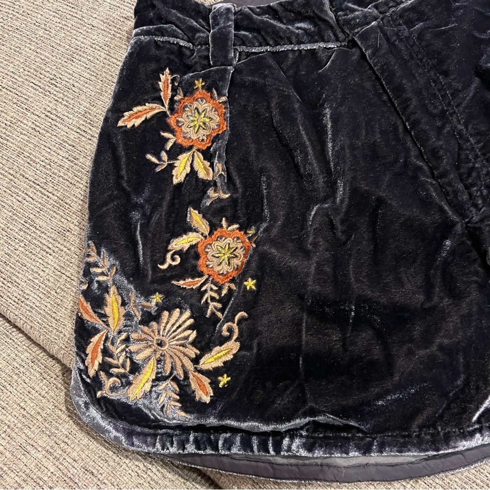 Free People Wild Roses Embroidered Shorts Size 10.  NWT!  $198 - Picture 5 of 9